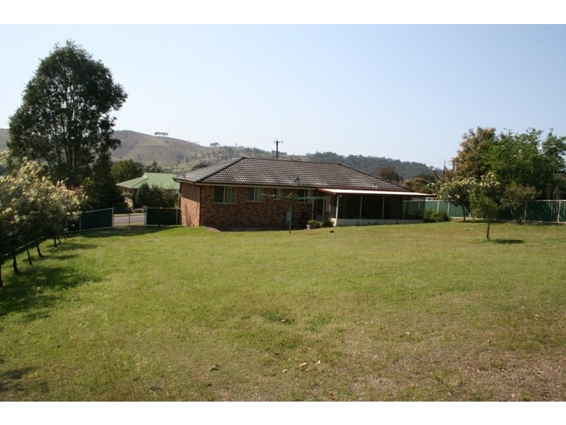 2 Wilkerson Place, Dungog NSW 2420