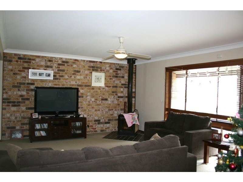 10 Robertson Close, Dungog NSW 2420