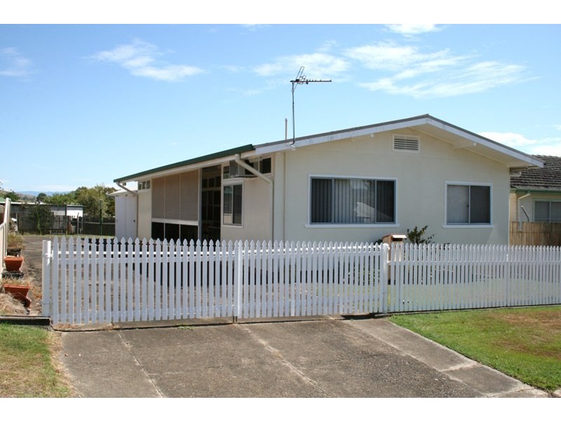 13 Scott Avenue, Dungog NSW 2420