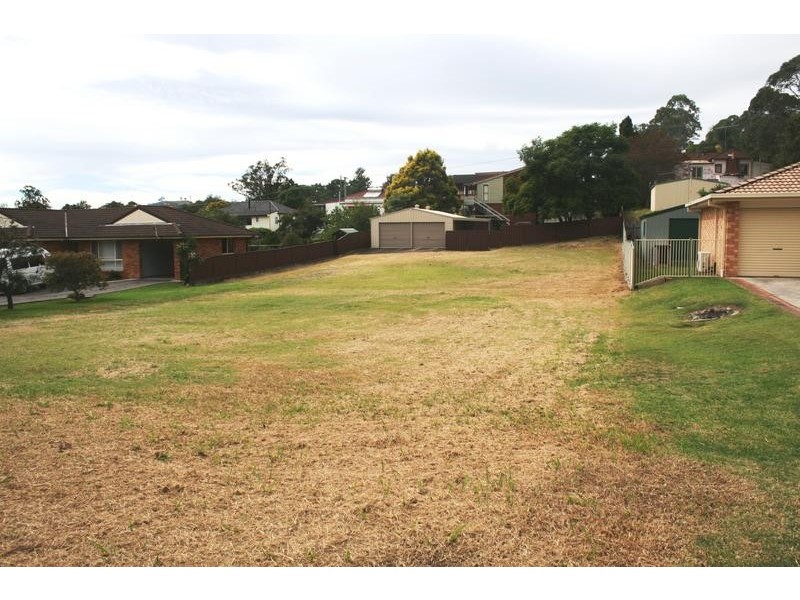 11 Hancock Avenue, Dungog NSW 2420