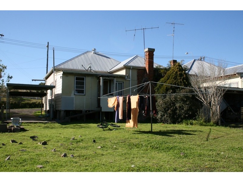 298 Dowling Street, Dungog NSW 2420