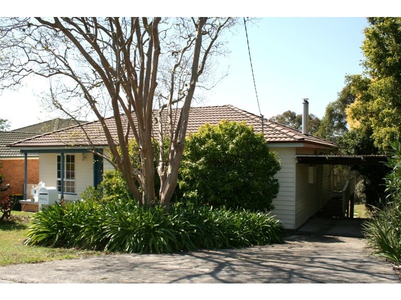 9 Carlton Avenue, Dungog NSW 2420