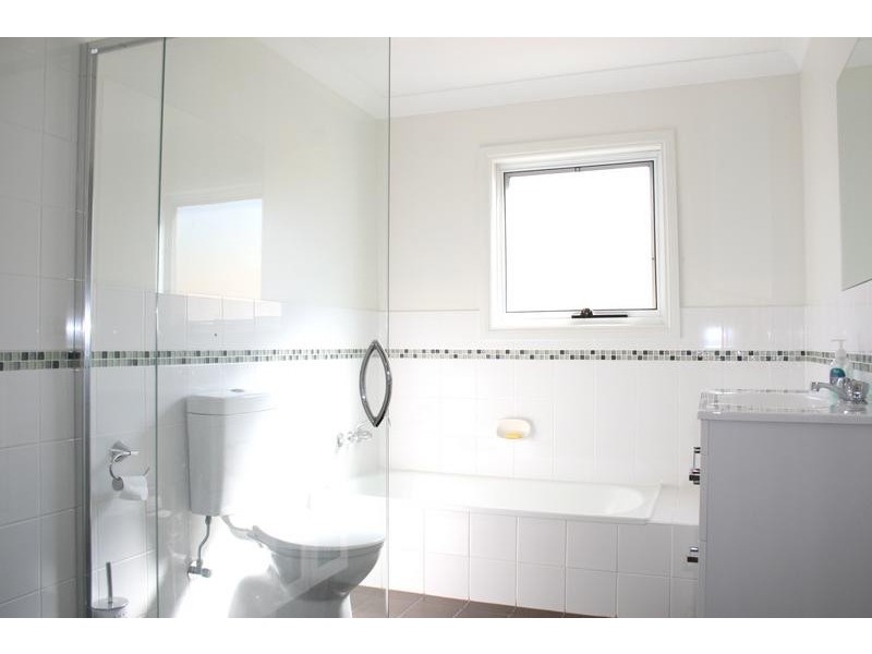 9 Carlton Avenue, Dungog NSW 2420