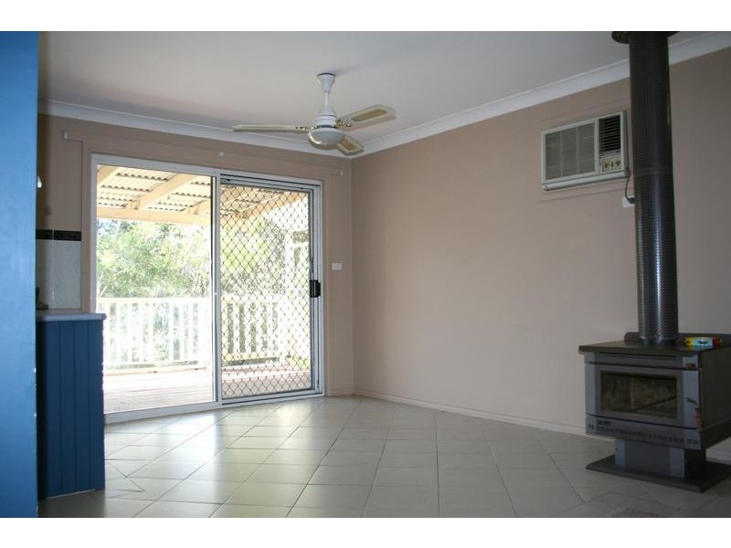 9 Carlton Avenue, Dungog NSW 2420