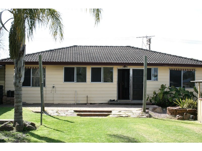 49 Russell Street, Clarence Town NSW 2321