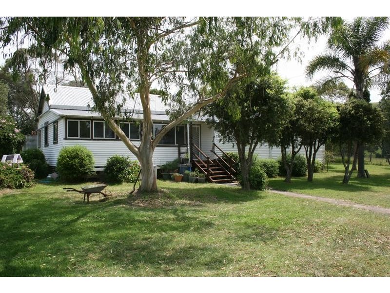 128 Sandy Creek Road, Dungog NSW 2420