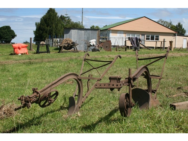 . CLEARING SALE, Millers Forest NSW 2324