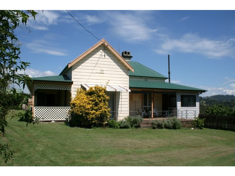 25 Scott Avenue, Dungog NSW 2420