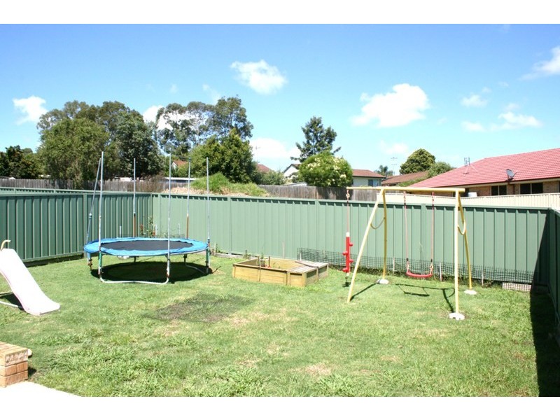 1/24 Hillview Avenue, Dungog NSW 2420