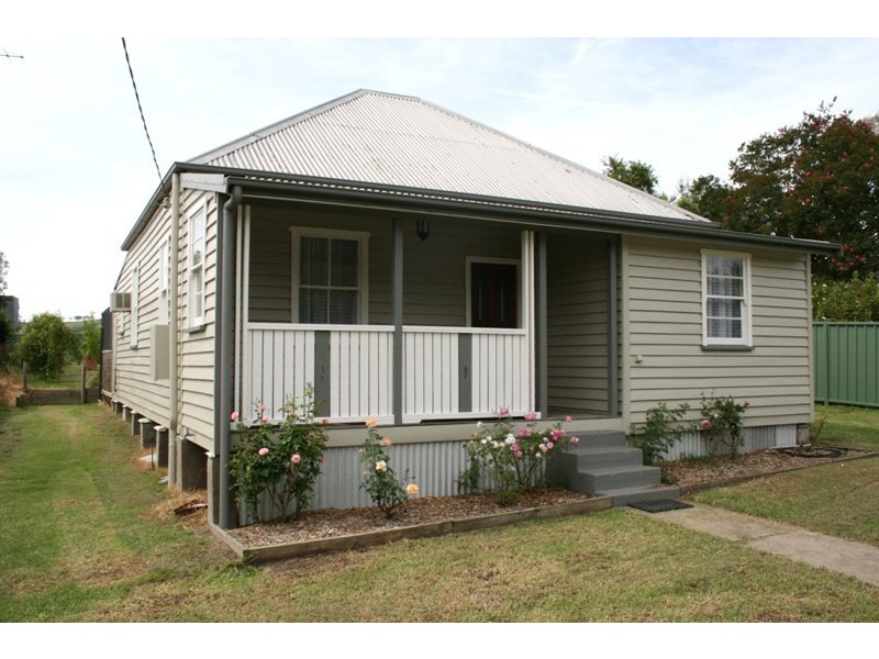 127 Abelard Street, Dungog NSW 2420