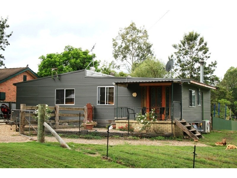 18 Lowe Street, Clarence Town NSW 2321