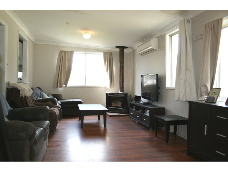 18 Lowe Street, Clarence Town NSW 2321