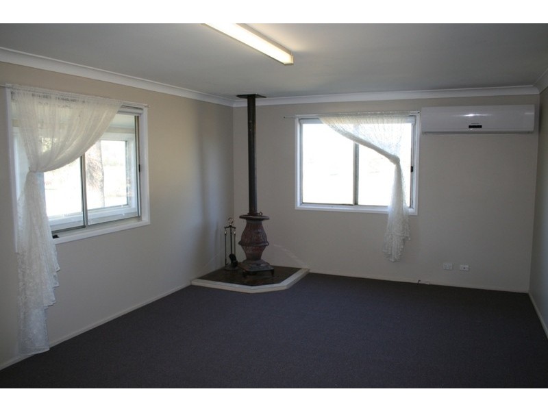 85 Wade Street, Dungog NSW 2420