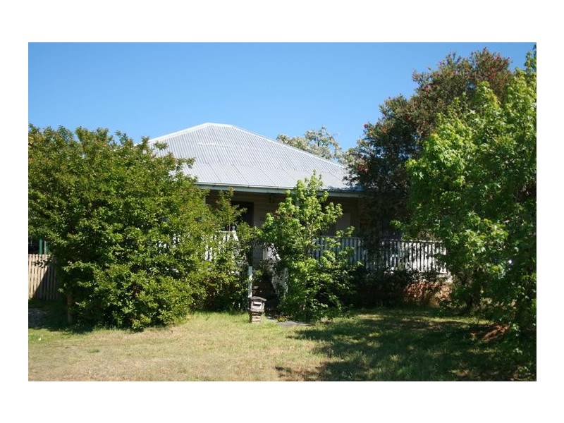 32 Moore Street, Dungog NSW 2420