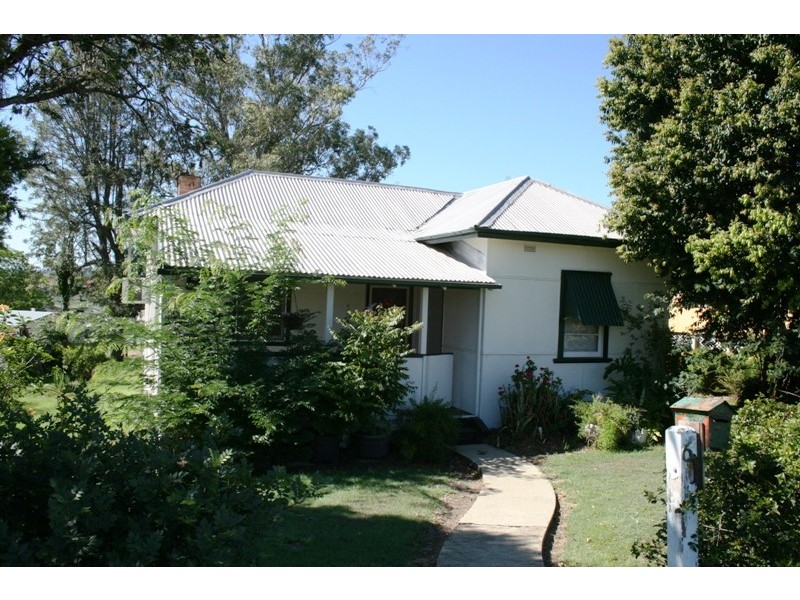 6 Scott Avenue, Dungog NSW 2420