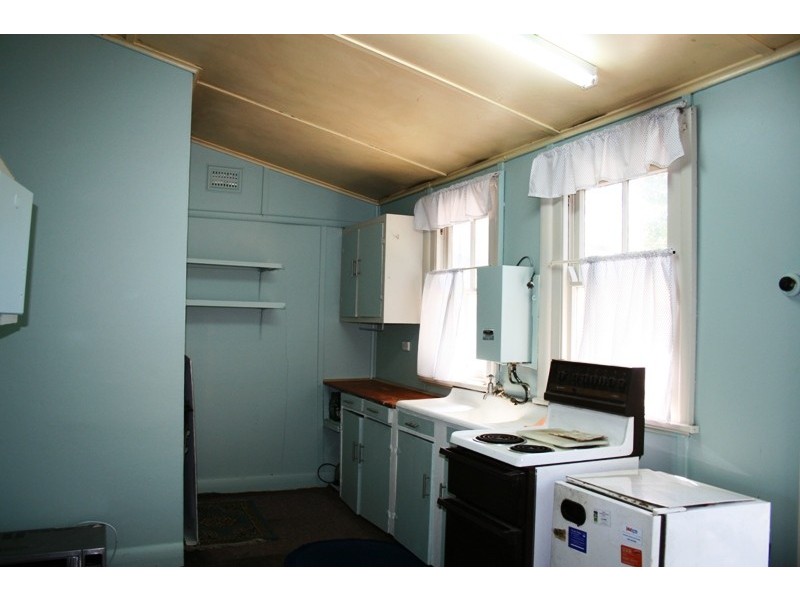 6 Scott Avenue, Dungog NSW 2420