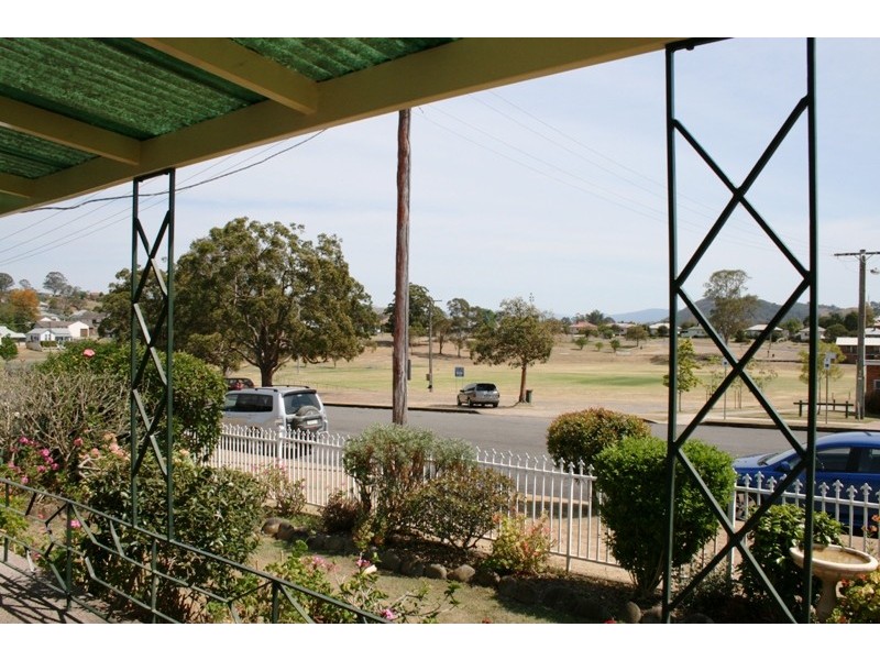42 Chapman Street, Dungog NSW 2420
