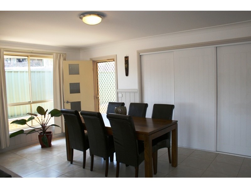 2/24 Hillview Avenue, Dungog NSW 2420