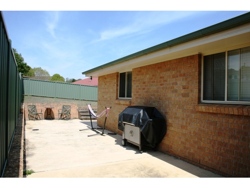 2/24 Hillview Avenue, Dungog NSW 2420