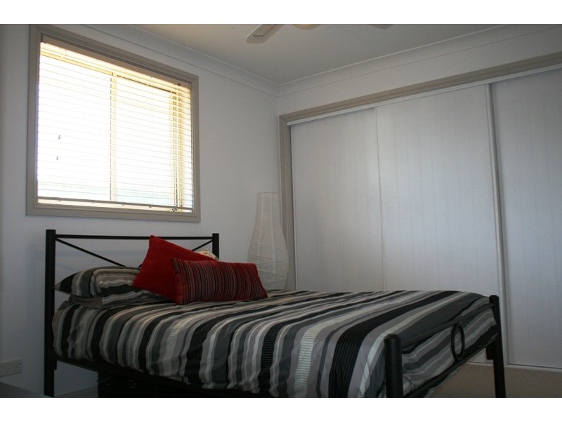 2/24 Hillview Avenue, Dungog NSW 2420