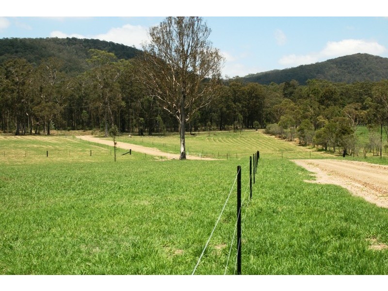 447-449 Limeburners Creek Road, Clarence Town NSW 2321
