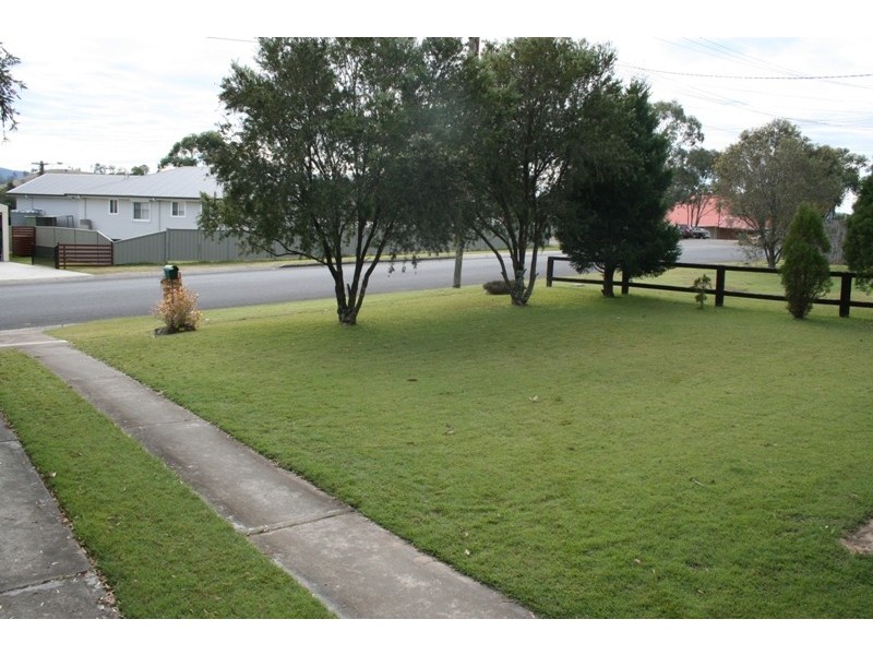 4 Common Road, Dungog NSW 2420