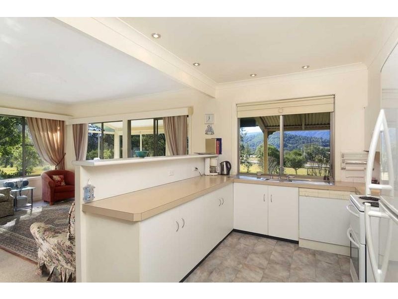 33 Salisbury Road, Dungog NSW 2420