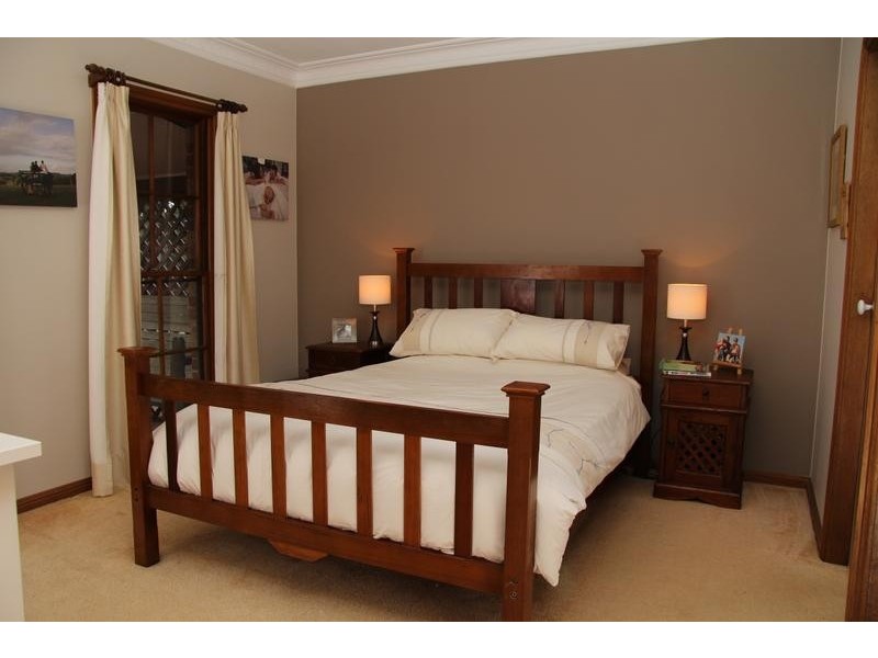 8 Baird Street, Dungog NSW 2420