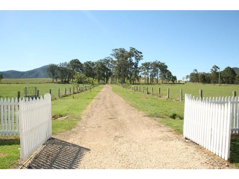 1369 Booral Road, Girvan NSW 2425