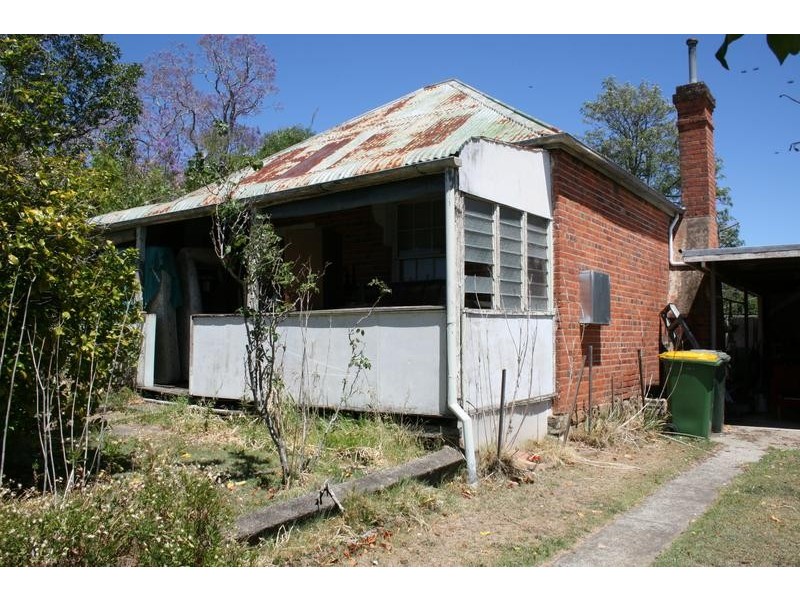 42 Lord Street, Dungog NSW 2420
