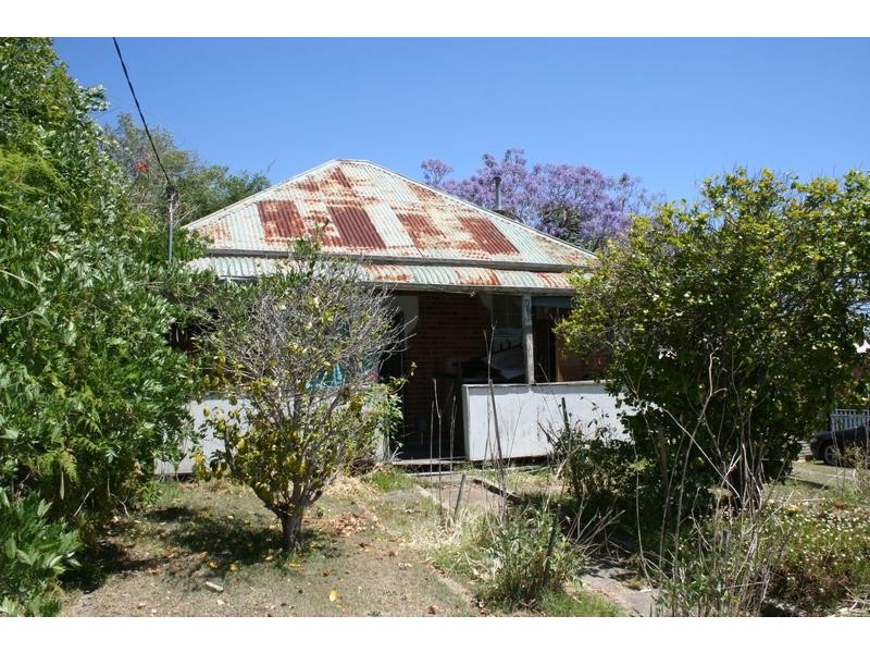 42 Lord Street, Dungog NSW 2420