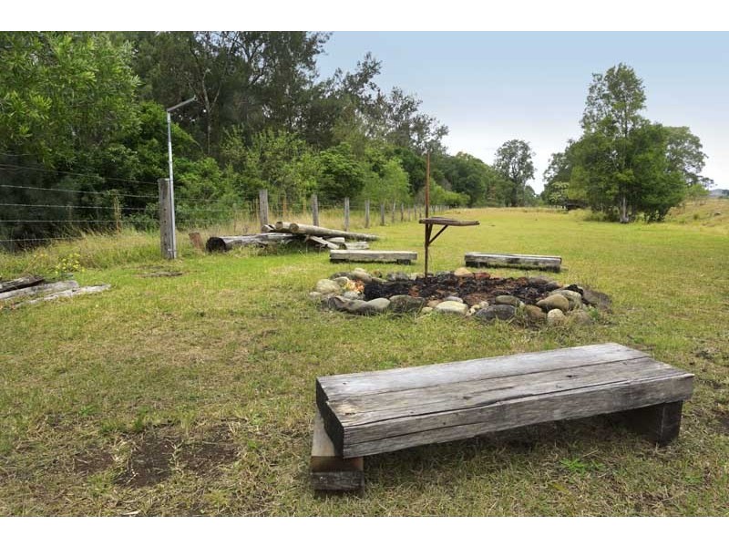 2441 Salisbury Road, Dungog NSW 2420