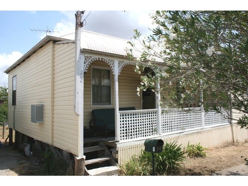 300 Dowling Street, Dungog NSW 2420