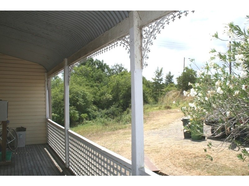 300 Dowling Street, Dungog NSW 2420