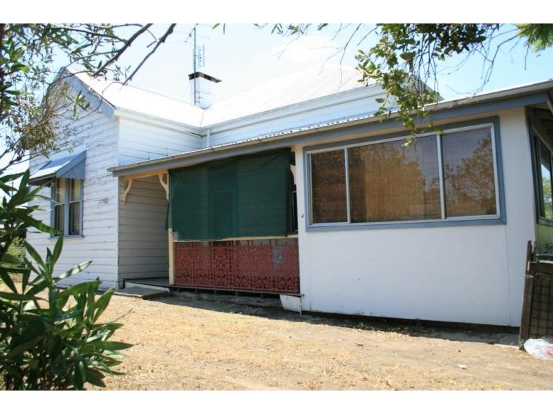 81 Lord Street, Dungog NSW 2420
