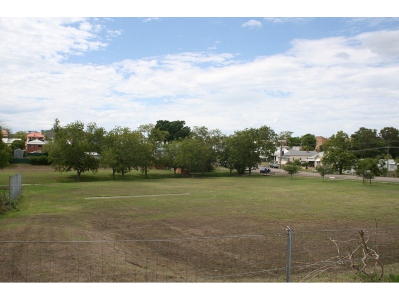 81 Lord Street, Dungog NSW 2420