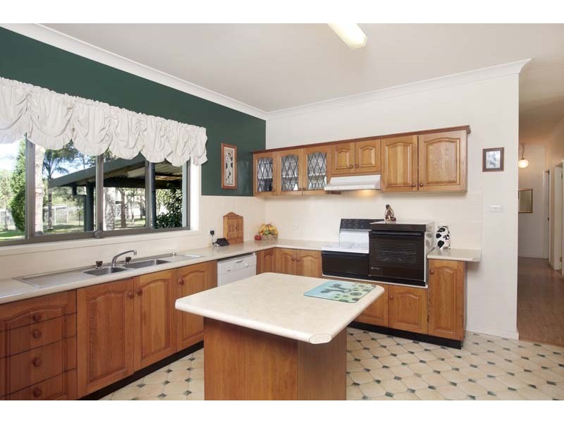 7 Storks Road, Seaham NSW 2324