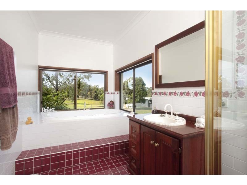 7 Storks Road, Seaham NSW 2324