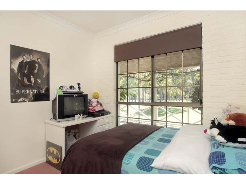 7 Storks Road, Seaham NSW 2324