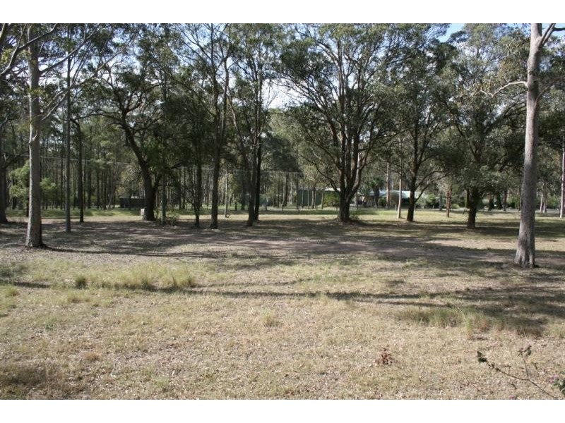 6 Gwandalan Close, Seaham NSW 2324