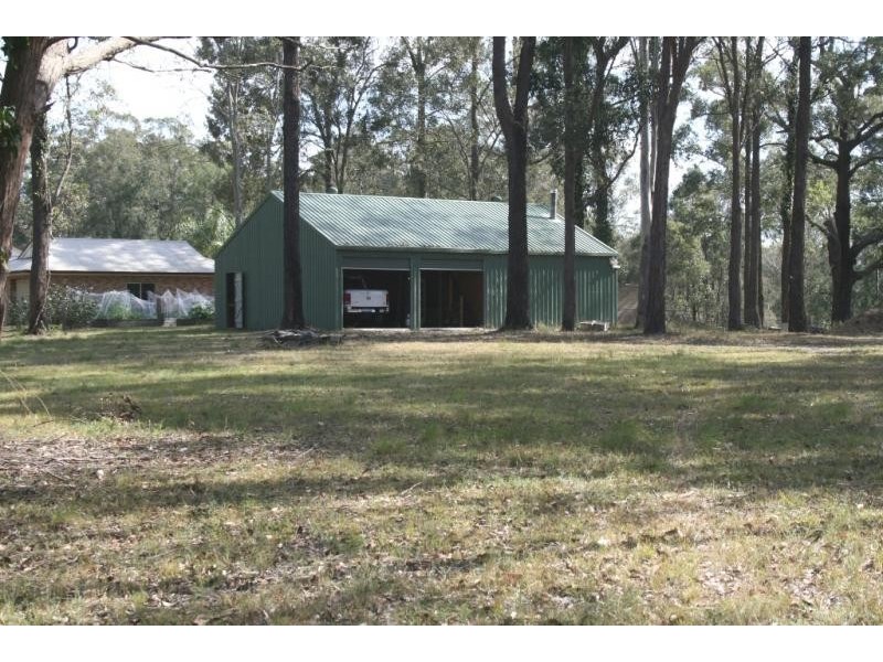 6 Gwandalan Close, Seaham NSW 2324