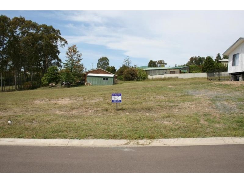 15 Rens Street, Dungog NSW 2420