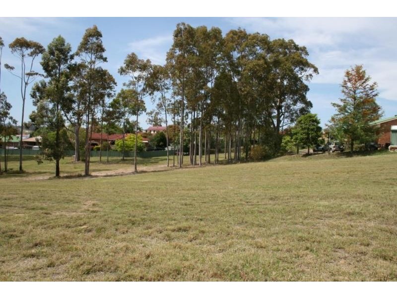 13 Rens Street, Dungog NSW 2420