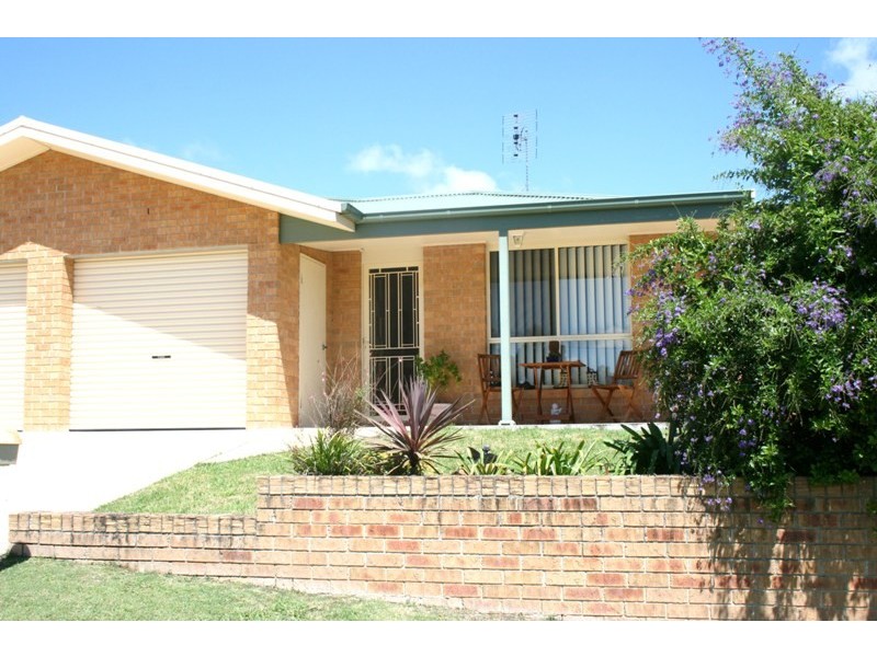 1/24 Hillview Avenue, Dungog NSW 2420