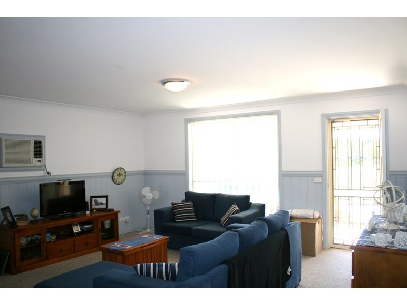 1/24 Hillview Avenue, Dungog NSW 2420