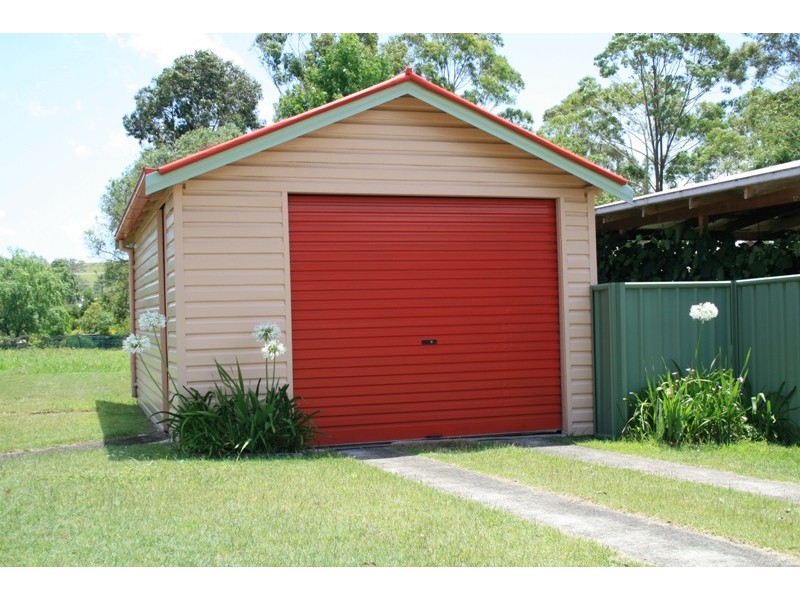 42 Dowling Street, Dungog NSW 2420