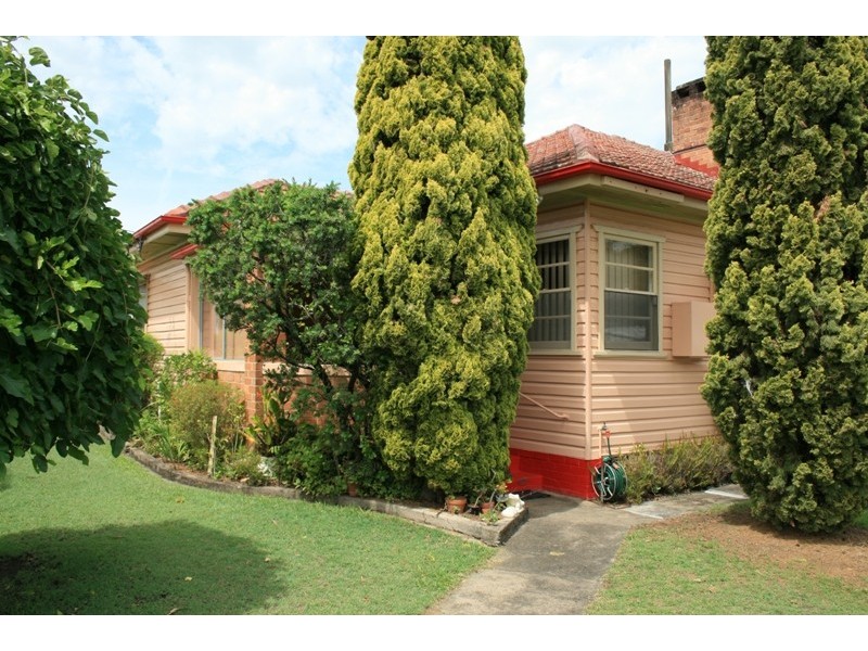 42 Dowling Street, Dungog NSW 2420