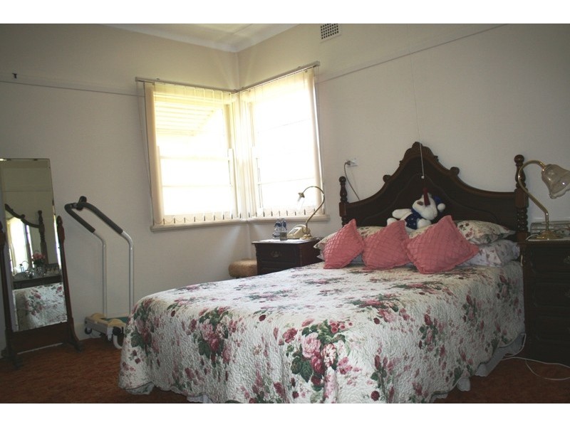 42 Dowling Street, Dungog NSW 2420