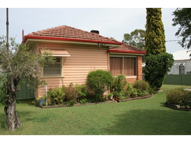 42 Dowling Street, Dungog NSW 2420