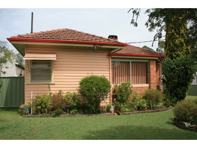 42 Dowling Street, Dungog NSW 2420